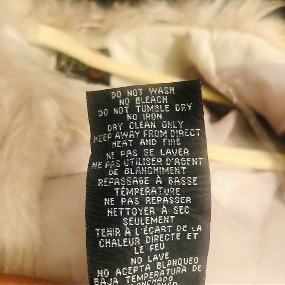 Red Snap-Cute two-tone faux fur vest.Size Med. - Picture 8 of 8